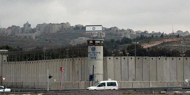 İsrail zindanlarında hâlâ 60 Filistinli kadın bulunuyor!