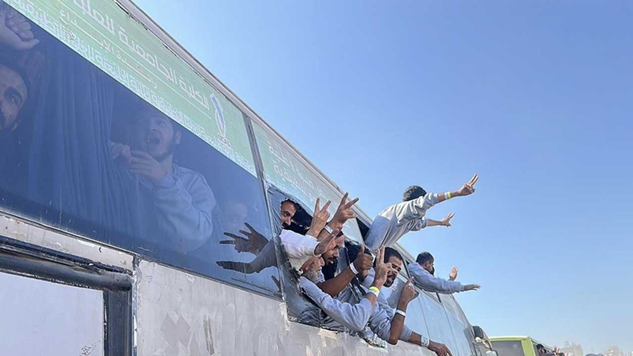 İsrail zindanlarından kurtulan Filistinli esire bir güzel haber daha