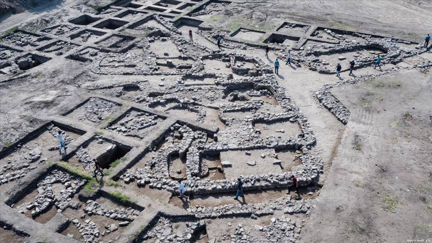 İsrail'de 5 bin yıllık antik kent kalıntıları ortaya çıktı