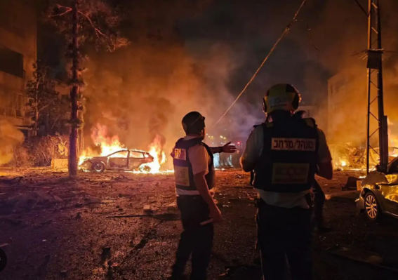 İsrail’de ağır hasar: İran füzeleri Hayfa’yı vurdu