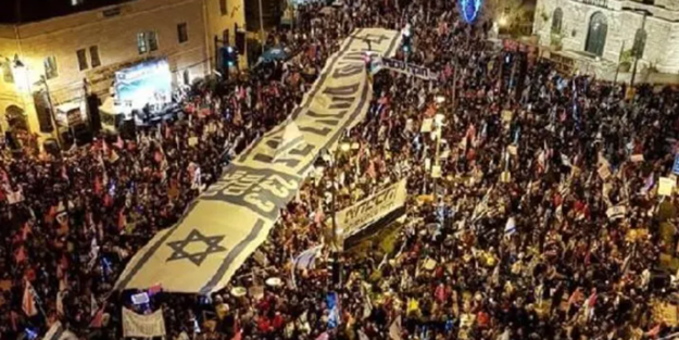 İsrail'de Netanyahu ayaklanması! Binlerce kişi sokağa aktı