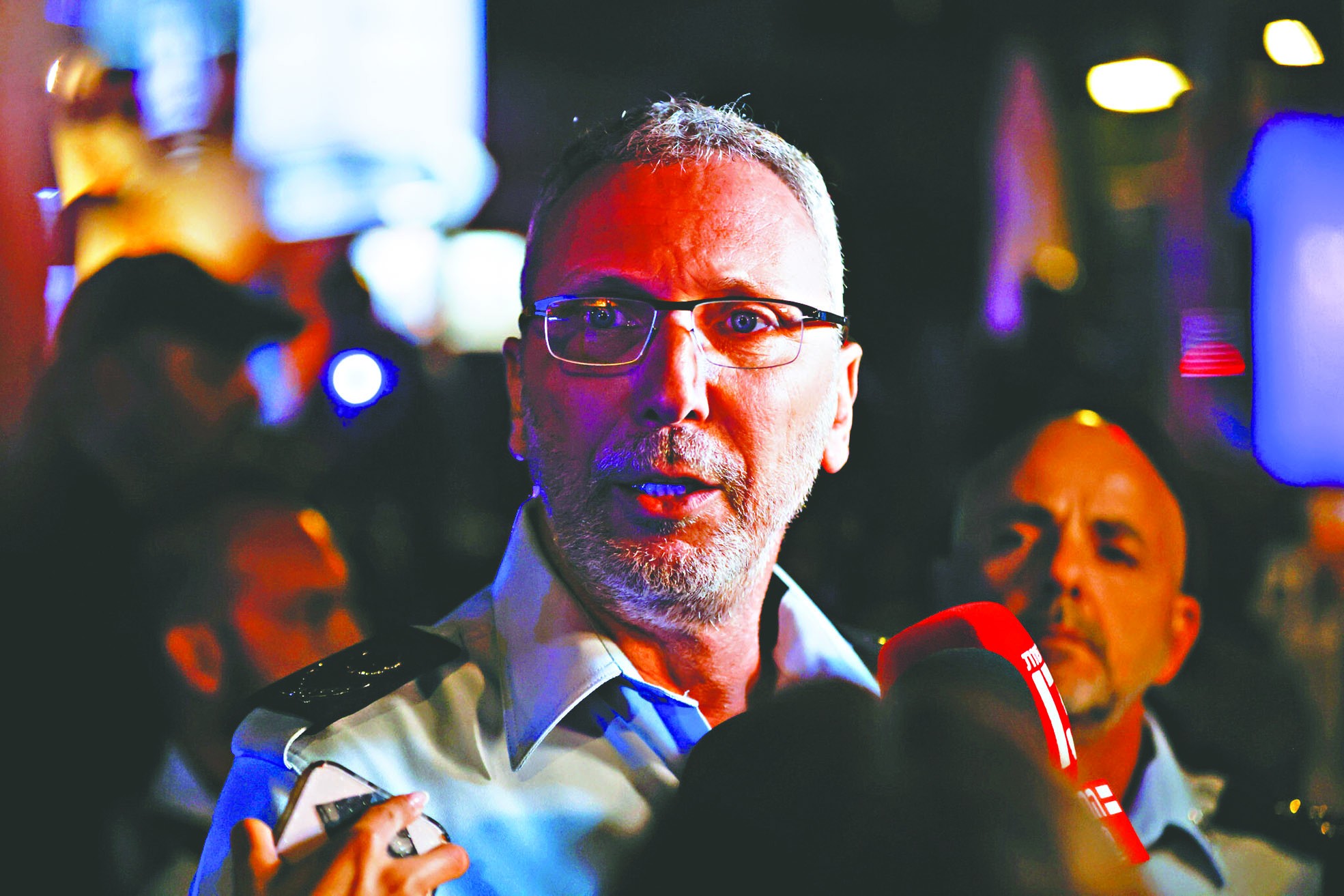 İsrail’de polis müdürüne sert değilsin azli