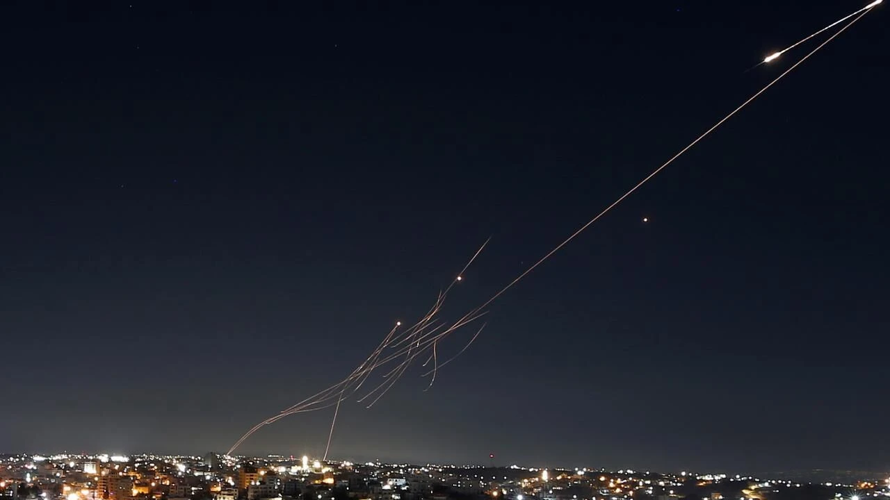 İsrail'de siren sesleri: Milletvekilleri Sığınaklara Kaçtı!