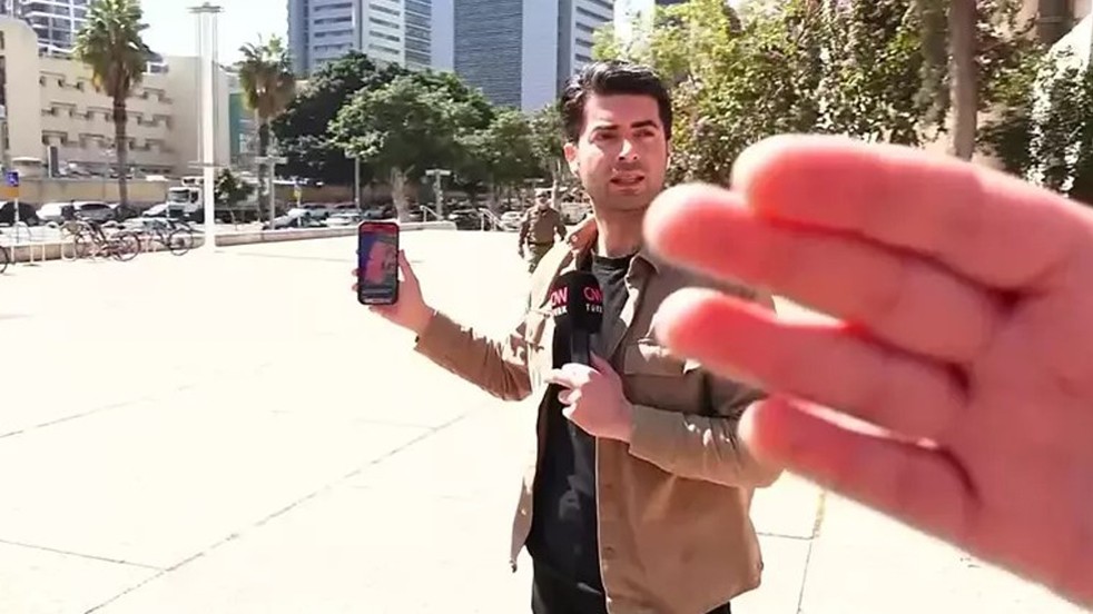 İsrail'de Türk gazeteciler gözaltına alındı! Tepkiler çığ gibi geldi