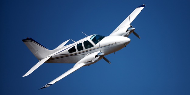 İsrail'de uçak düştü: Ölüler var