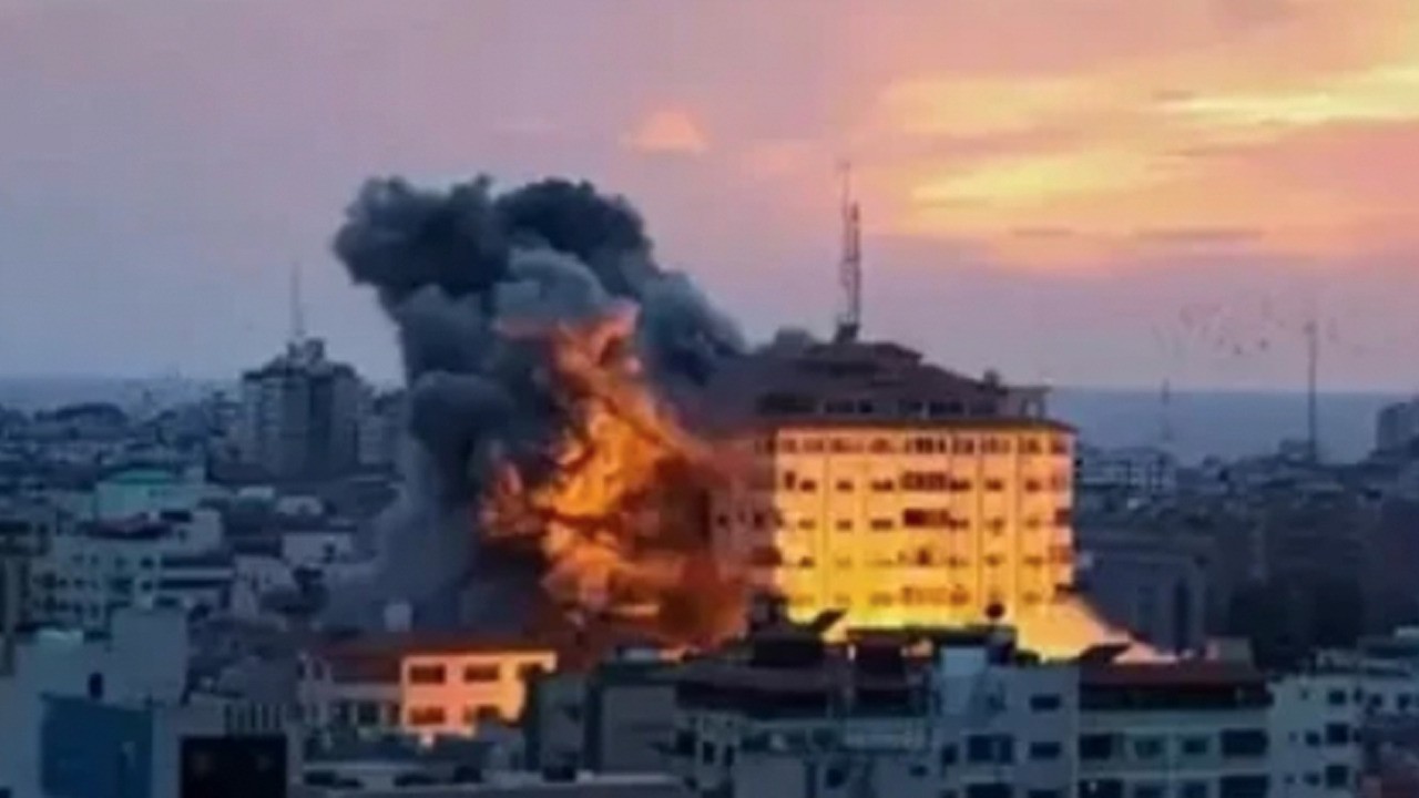 İsrail'den alçak saldırı: Yemen'in başkenti Sana'ya hava saldırısı