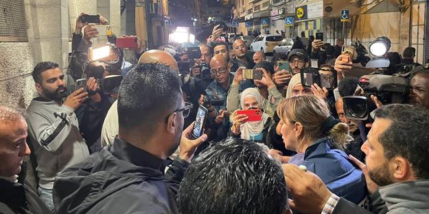 İsrail'den basına sansür! Gözaltına alınan Al-Jazeera muhabirine yasaklandı