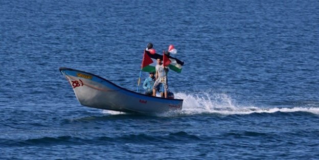 İsrail'den Gazzeli balıkçılara ateş