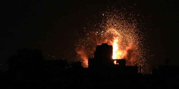 İsrail'den Gazze'ye saldırı