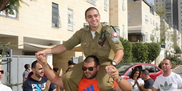 İsrail'den katil askere bayram izni!