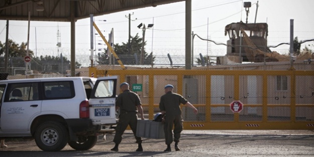 İsrail'den Suriye sınırına 