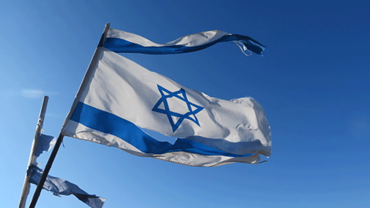 İsrail'den yeni kalleşlik! Paçavralarını oraya astılar