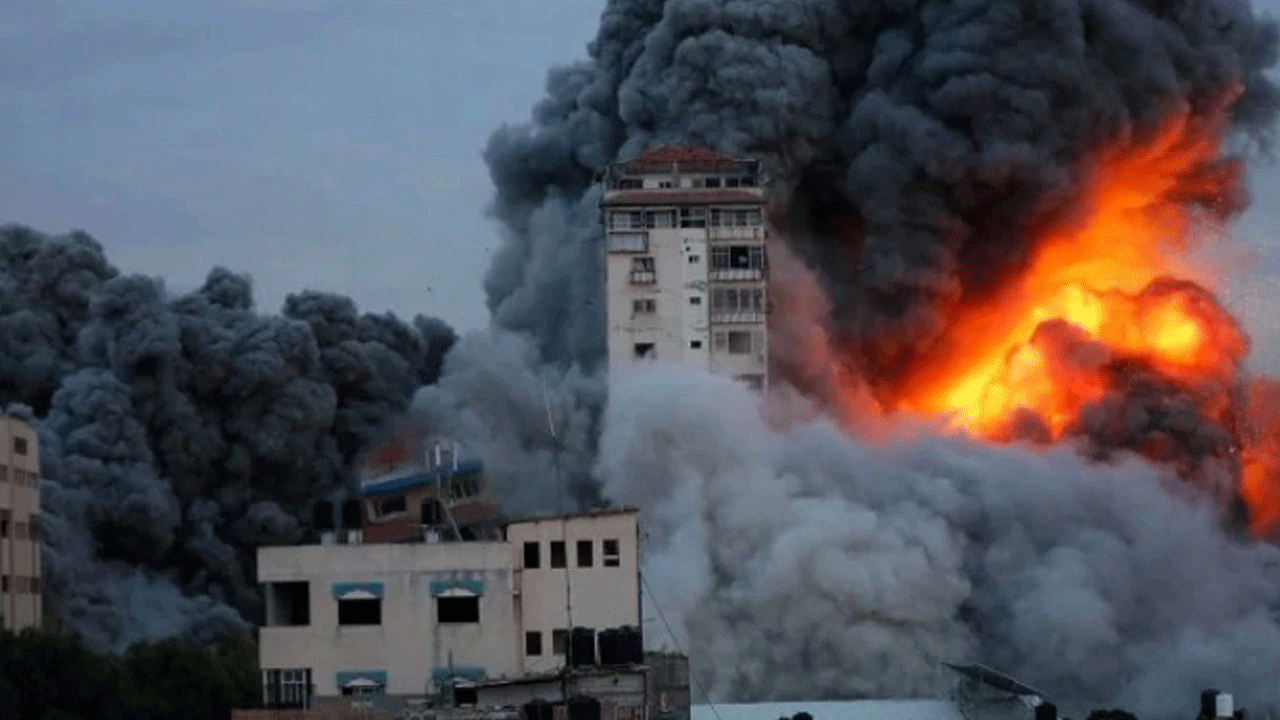 İsrail'den yine okul katliamı: Çok sayıda can kaybı var