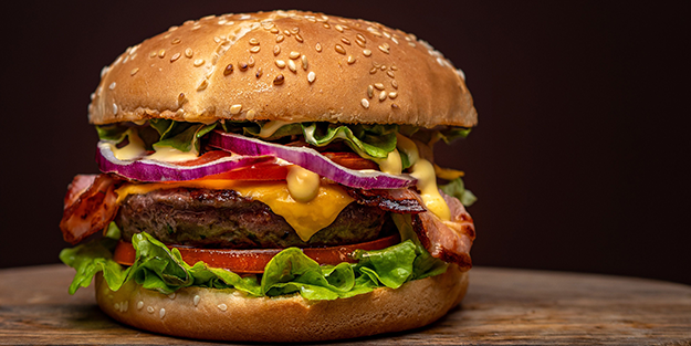 İsrail'e destek veren yemek devine şok! Şubelerini peş peşe kapatmaya başladı