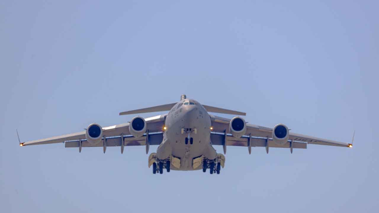 İsrail'e inen 50 uçağın sırrı belli oldu