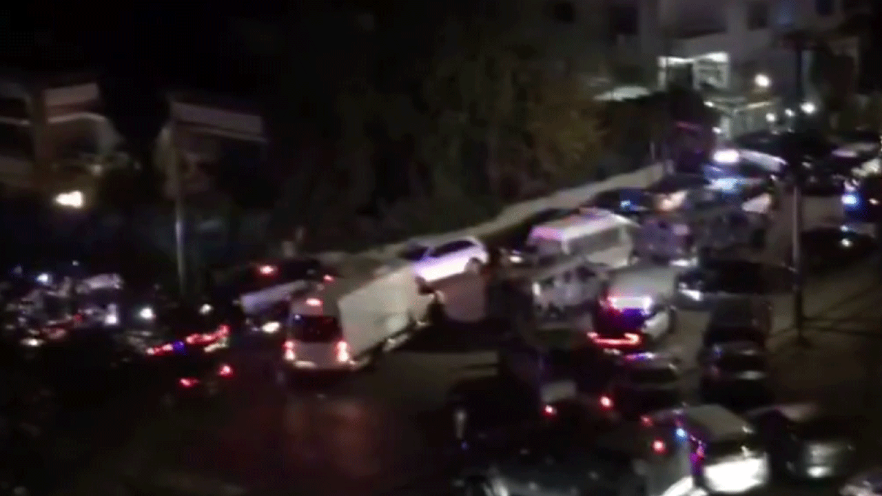 İsrail'i destekleyen Müslüman ülke karıştı! Siyonistlerin elçiliği önünde çatışma