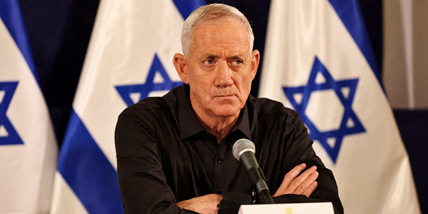 İsrail'in eli kanlı siyasetçileri peş peşe hastaneye kaldırılıyor! Önce Ben-Gvir şimdi de Gantz