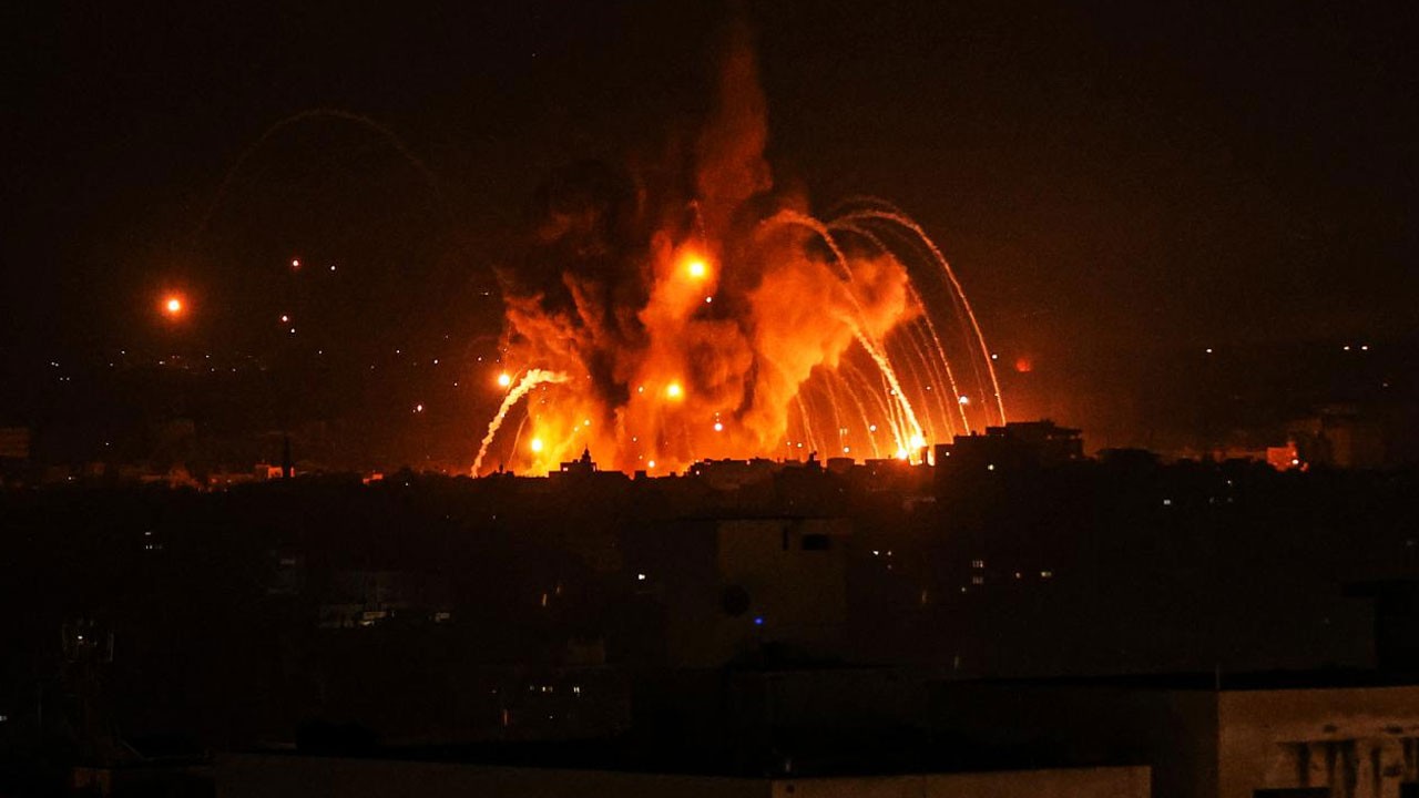 İsrail'in hava saldırılarında 10 kişi hayatını kaybetti