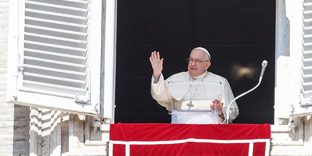 İsrail'in katliamlarına uyuyan Papa Filistin saldırıya geçince uyandı!