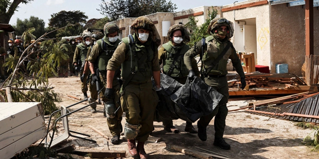 İsrailli askeri doktor: 'Ordu Gazze'de evleri yağmaladı, yaktı ve esirleri infaz etti'