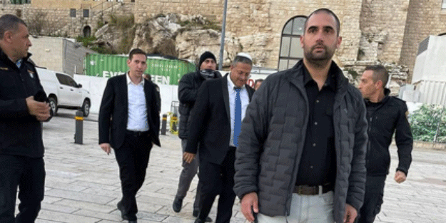 İsrailli bakan polis eşliğinde Mescid-i Aksa’ya girdi! Baskına peş peşe tepkiler