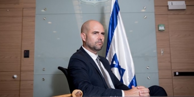 İsrailli bakandan Filistinli tutuklular için 'aşı' talimatı