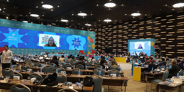 İsrailli başkan katılınca olanlar oldu! AK Partili Belediye Başkanı'ndan 'helal olsun' dedirten hareket