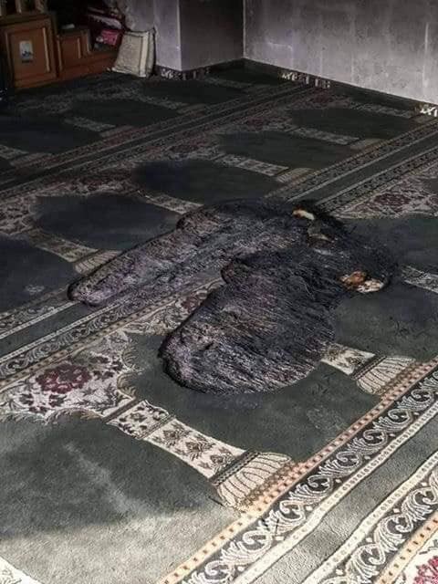 İsrailli bir grup Kudüs’ün güneyindeki bir camiyi tahrip etti 
