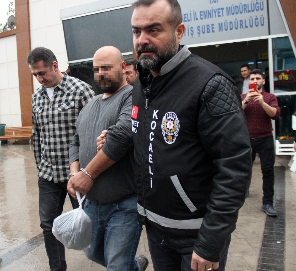 İsrailli genç kızı öldürdüğü iddia edilen baba ve ağabey suçlamaları reddetti 