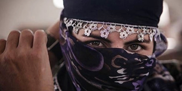 İsrailli kadın terörist YPG saflarında!