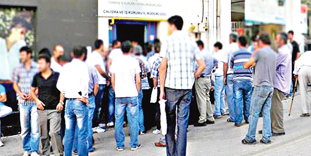 İşsizlikte düşüşe devam