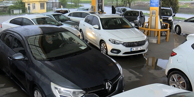 Yer: İstanbul! Sürücüler akaryakıt istasyonuna sığındı