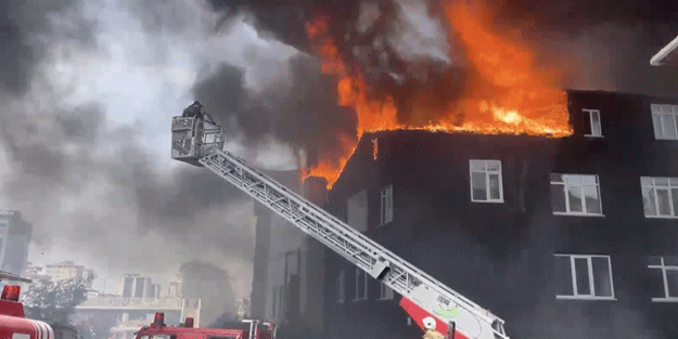 İstanbul Ataşehir'de büyük yangın