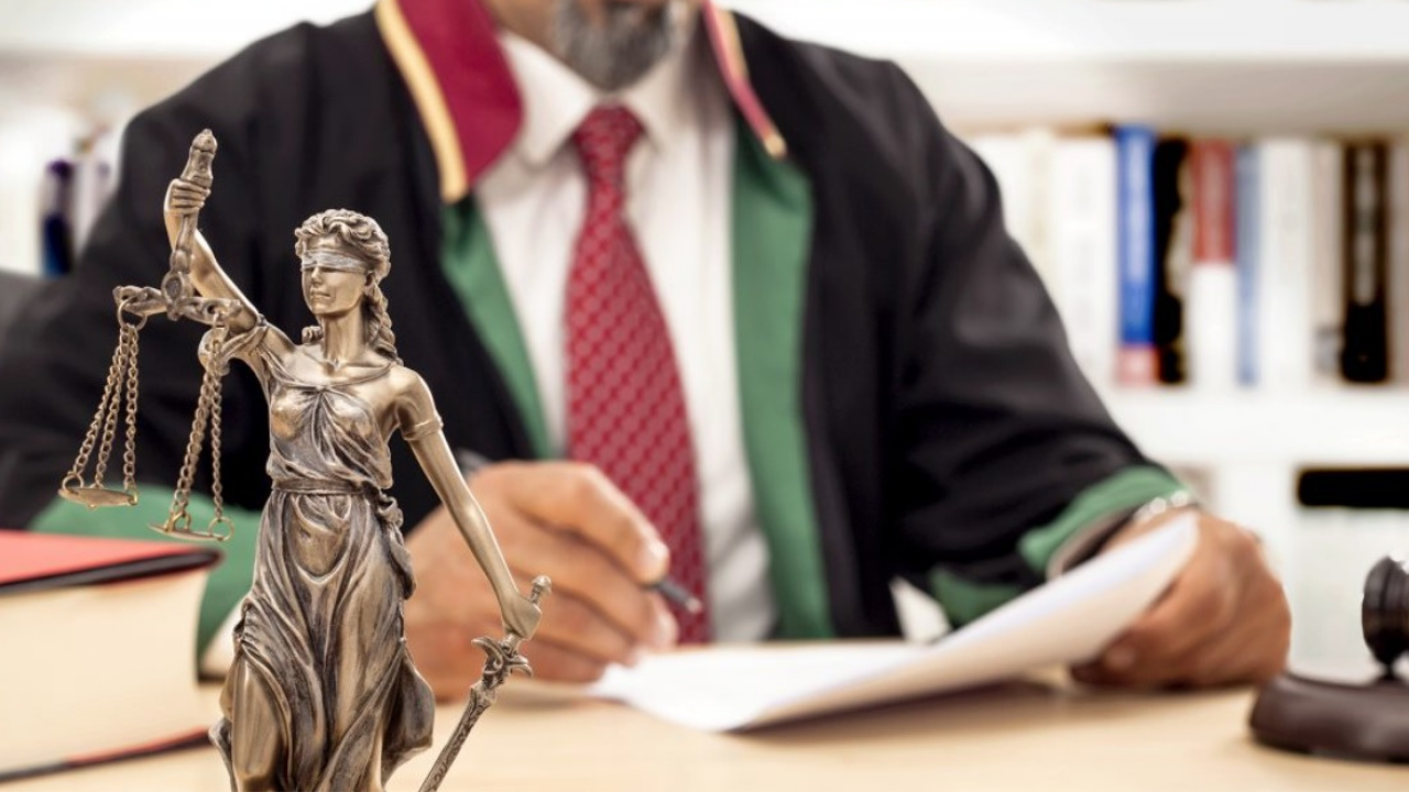 İstanbul Barosu fark attı! 65 bin avukat…