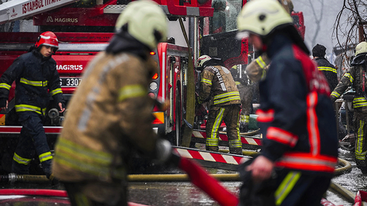 İstanbul'da ekipleri seferber eden yangın