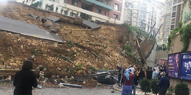 İstanbul Başakşehir'de istinat duvarı çöktü! Bölgeye çok sayıda ekip sevk edildi