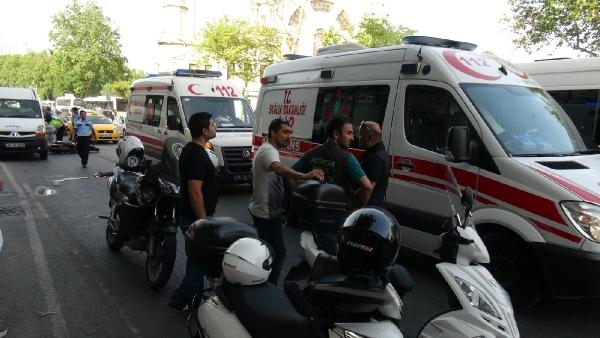 İstanbul Beyoğlu'nda motosiklet kazası: 1 ağır yaralı