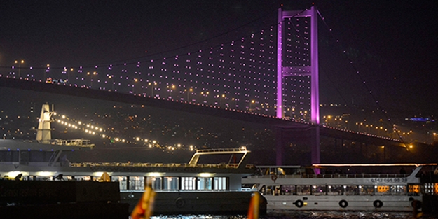 İstanbul Boğazı gemi trafiğine açıldı