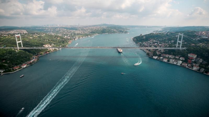 İstanbul Boğazı gemi trafiğine kapatıldı