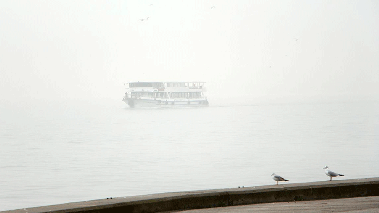 İstanbul Boğazı gemi trafiğine kapatıldı