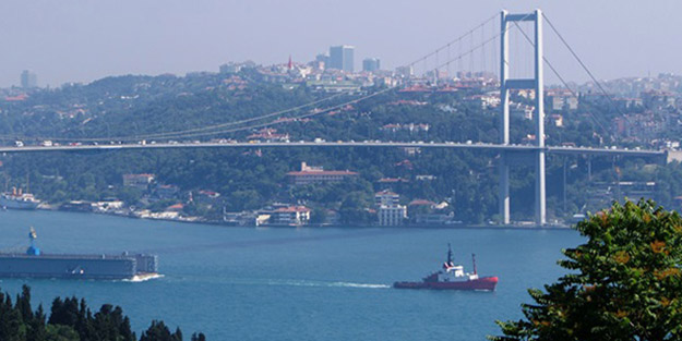İstanbul Boğazı trafiğe kapatıldı