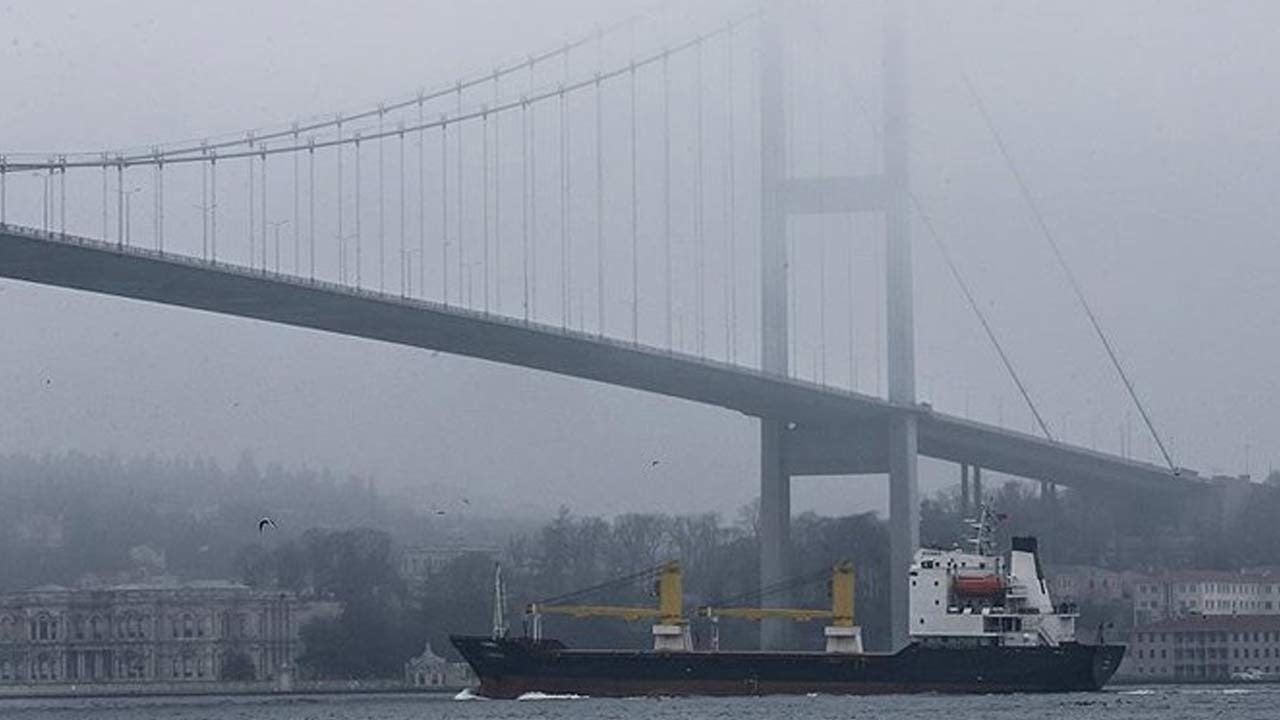 İstanbul Boğazı trafiğe kapatıldı