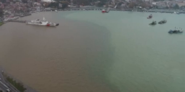 İstanbul Boğazı'na çamur aktı