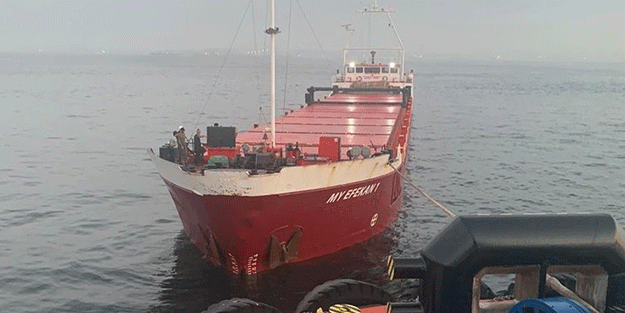 İstanbul Boğazı'nda arızalanan kargo gemisi Ahırkapı'ya demirletildi