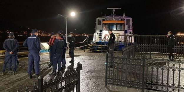 İstanbul'da bir gemi ile tekne çarpıştı