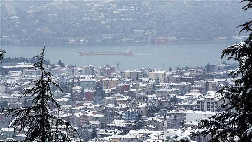 İstanbul Boğazı'nda gemi geçişleri çift yönlü askıya alındı