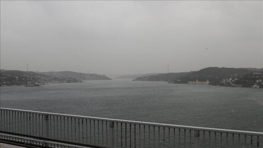 İstanbul Boğazı'nda gemi geçişleri çift yönlü askıya alındı