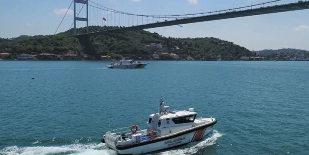 İstanbul Boğazı'nda gemi trafiği askıya alındı