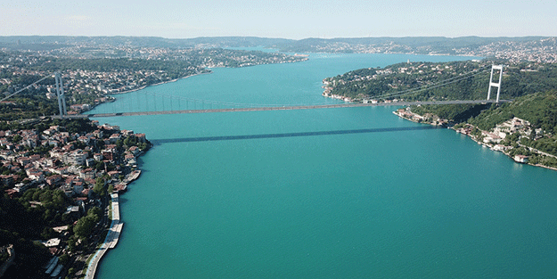 İstanbul Boğazı'nda gemi trafiği durduruldu