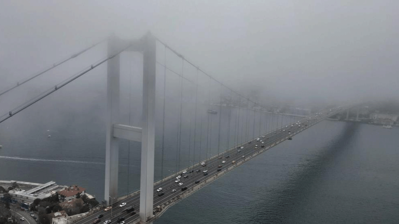 İstanbul Boğaz’ında sis etkili oldu